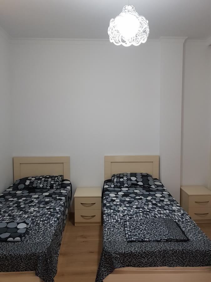 Apartments Cira 01 Батумі Екстер'єр фото