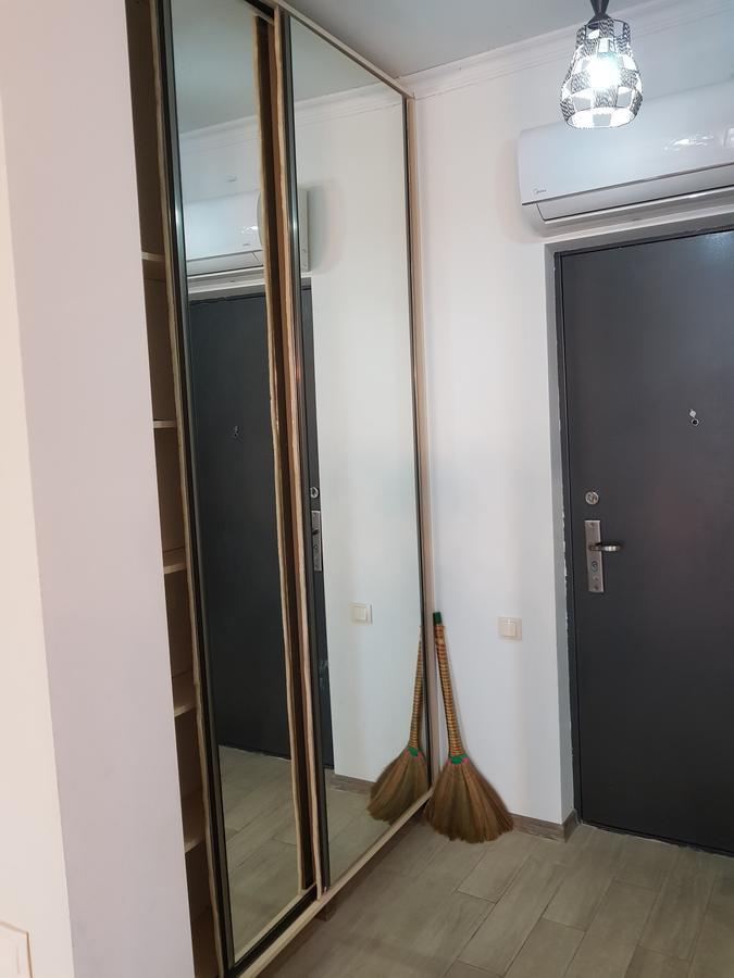 Apartments Cira 01 Батумі Екстер'єр фото