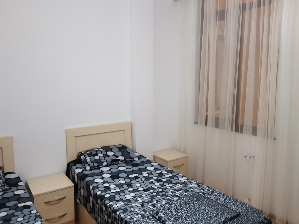 Apartments Cira 01 Батумі Екстер'єр фото